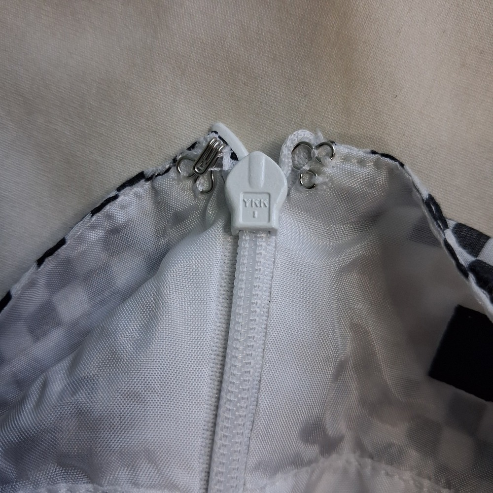 Sleeveless White Plaid Tie-Waist Dress - Picture 14 of 16